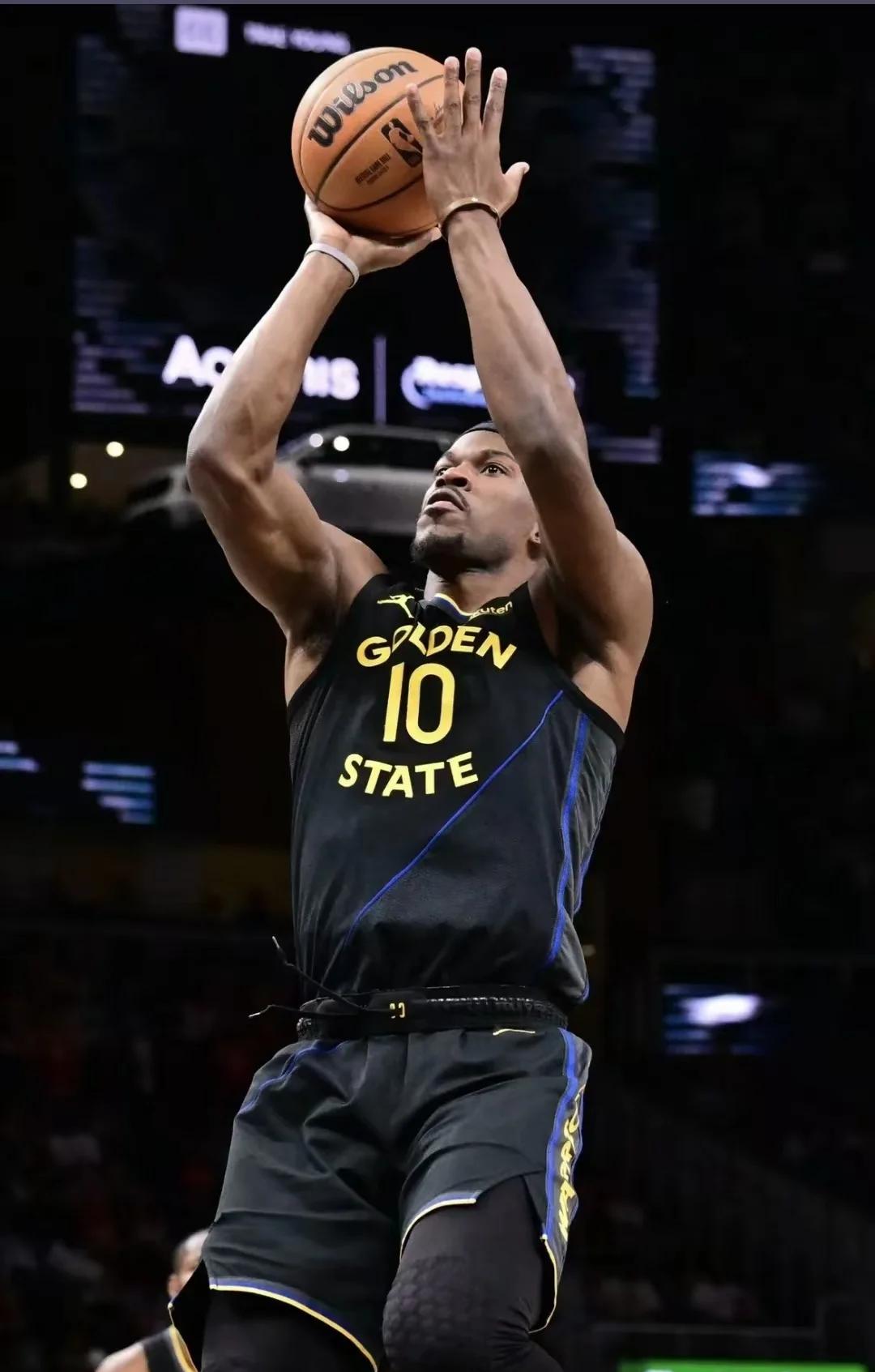 巴特勒重返赛场，险胜首场状态出色，切尔西观众沸腾！