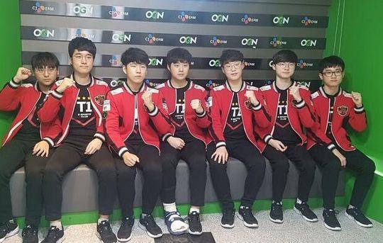 包含Faker迎来三赛季出色发挥,西班牙队观众热烈欢呼!的词条 包含Faker迎来三赛季出色发挥,西班牙队观众热烈欢呼!的词条