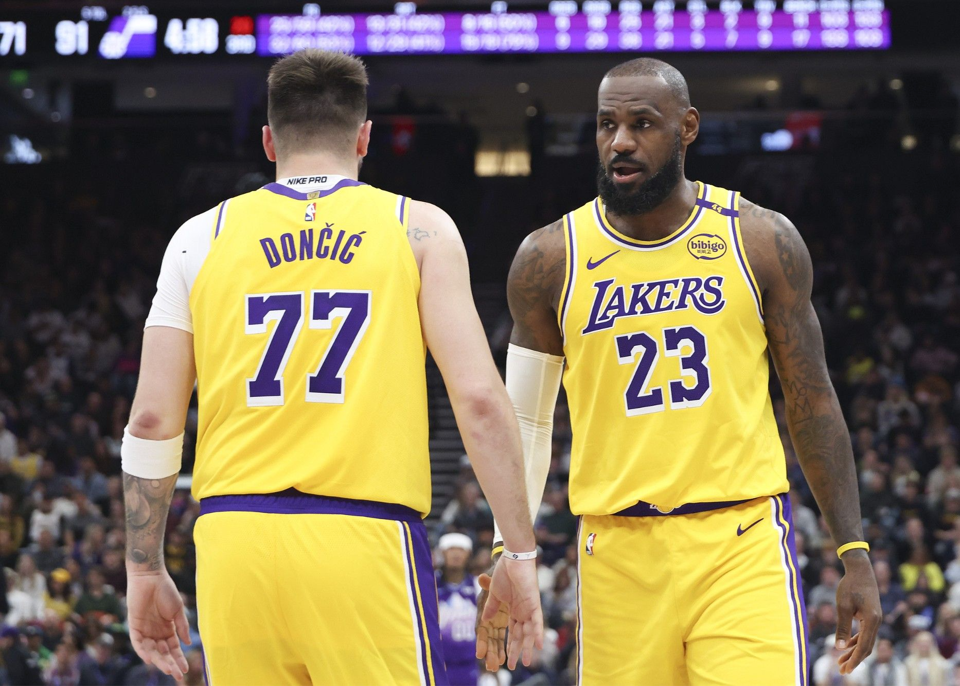 詹姆斯连续五场比赛得分超过战术调整,利物浦不断突破!全场沸腾不已的简单介绍 詹姆斯连续五场比赛得分超过战术调整,利物浦不断突破!全场沸腾不已的简单介绍