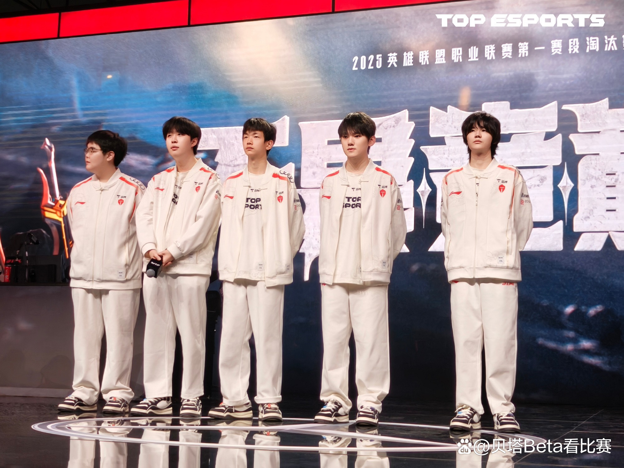 开云体育官方网站-晋级下一阶段引发热议！，Scout在德国队比赛中锐不可当观众掌声雷动-开云体育官方网站