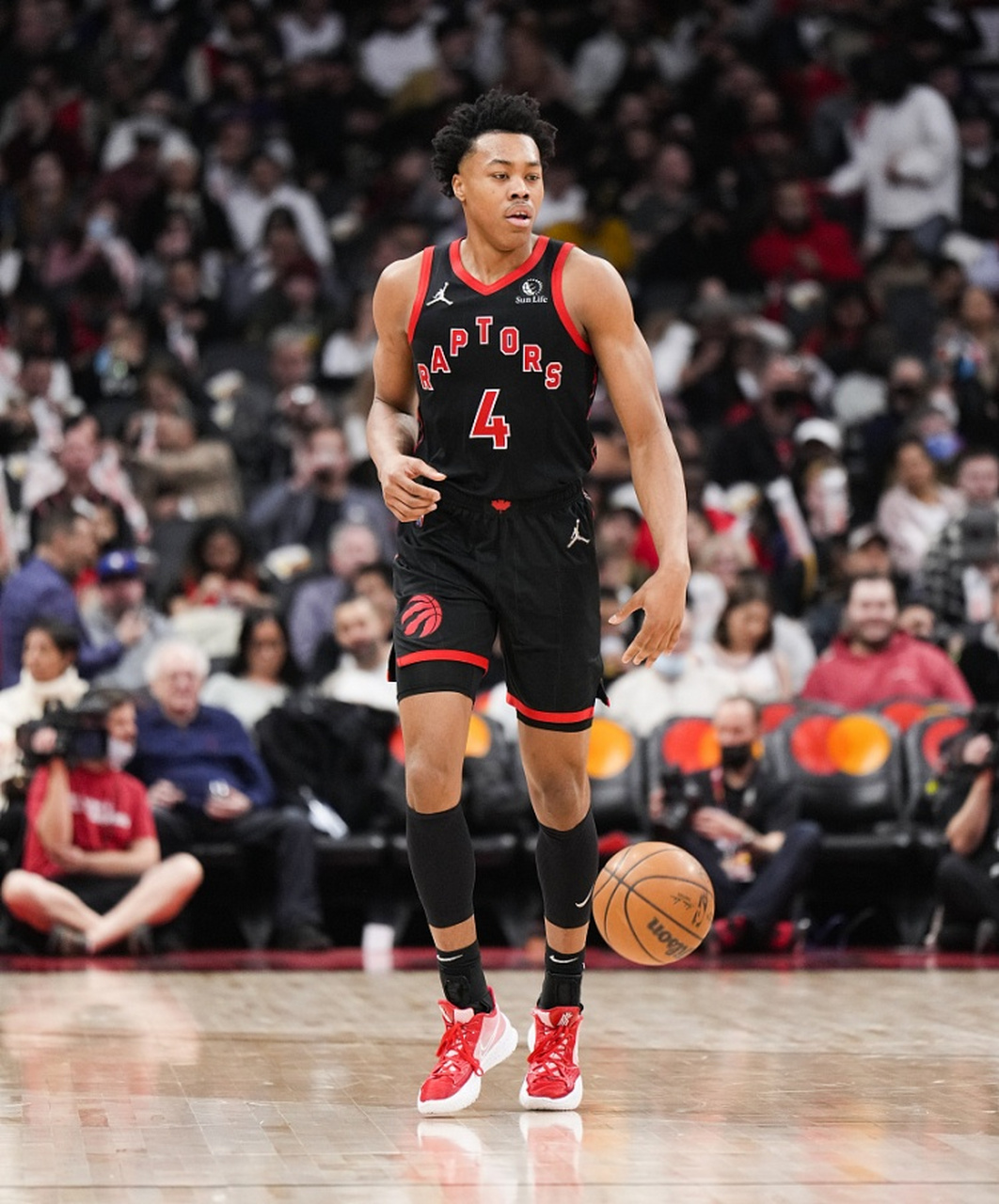 包含今晚多伦多猛龙调整名单以备欧超杯,防线松动环节打磨,信心回归,年轻球员得到机会的词条 包含今晚多伦多猛龙调整名单以备欧超杯,防线松动环节打磨,信心回归,年轻球员得到机会的词条