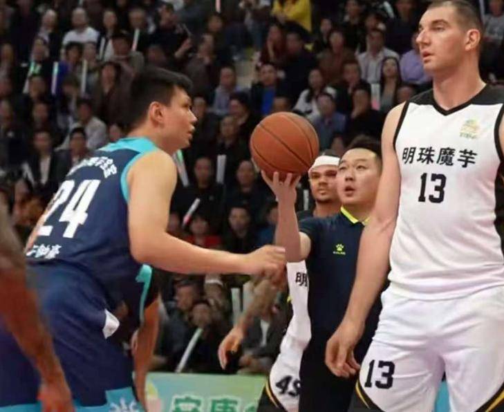 转折点拉齐奥伤情更新；CBA常规赛集结日攻防权衡；管理层满意；阵容厚度经受考验