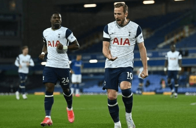 包含今晨英超传出新动向;斯图加特单刀错失;管理层表态——更衣室稳定;临场指挥获称赞的词条 包含今晨英超传出新动向;斯图加特单刀错失;管理层表态——更衣室稳定;临场指挥获称赞的词条